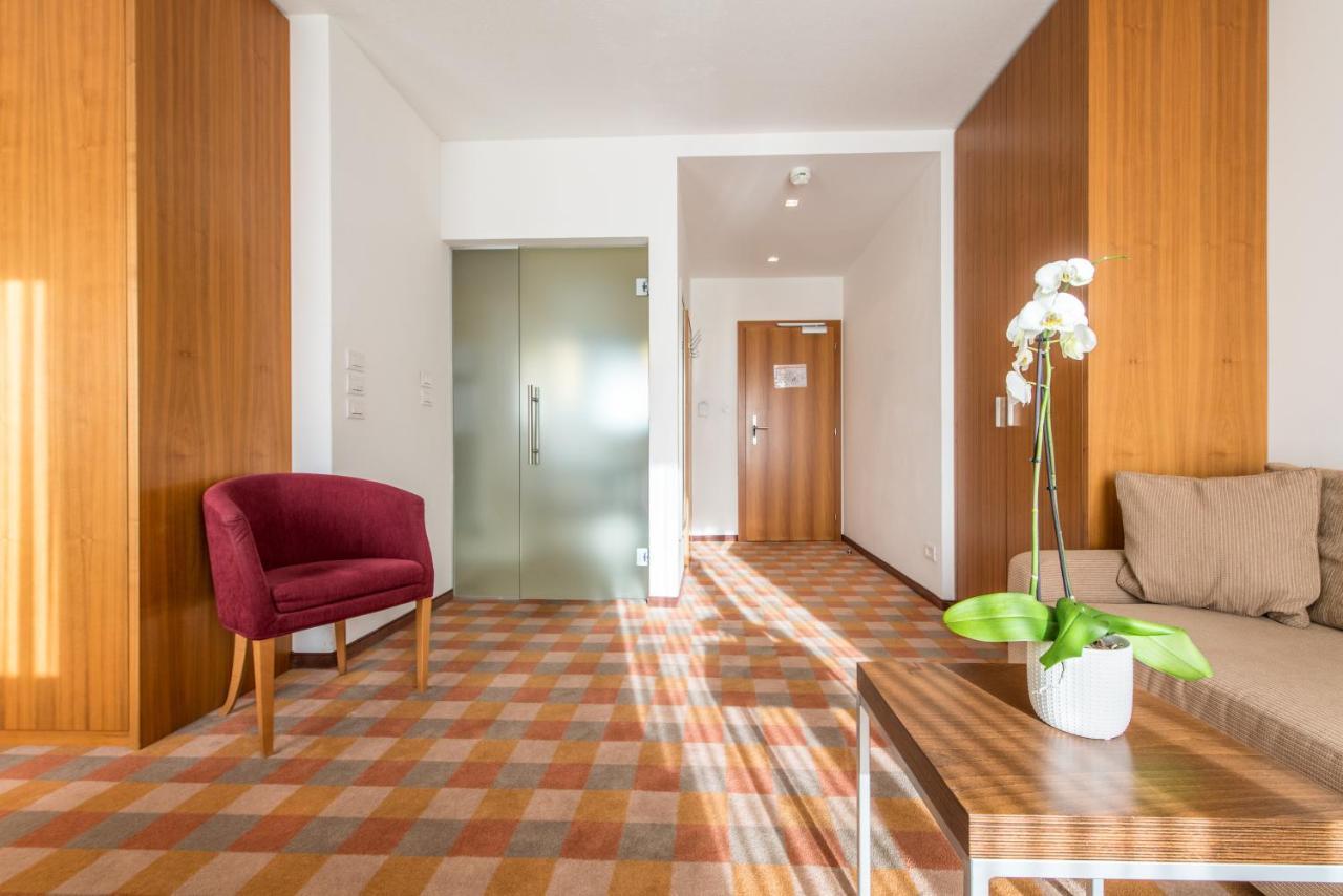Hotel Tubris Campo Tures Bagian luar foto