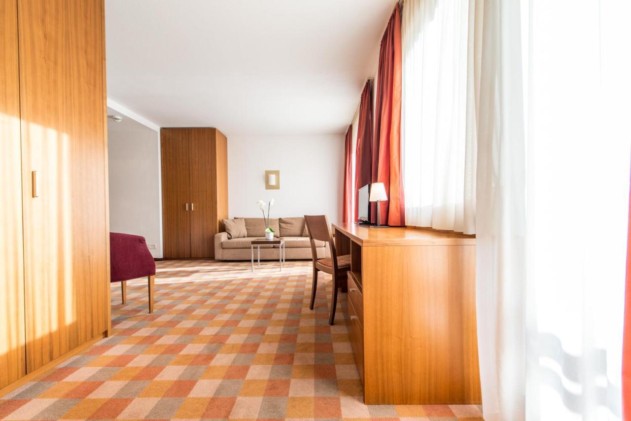 Hotel Tubris Campo Tures Bagian luar foto