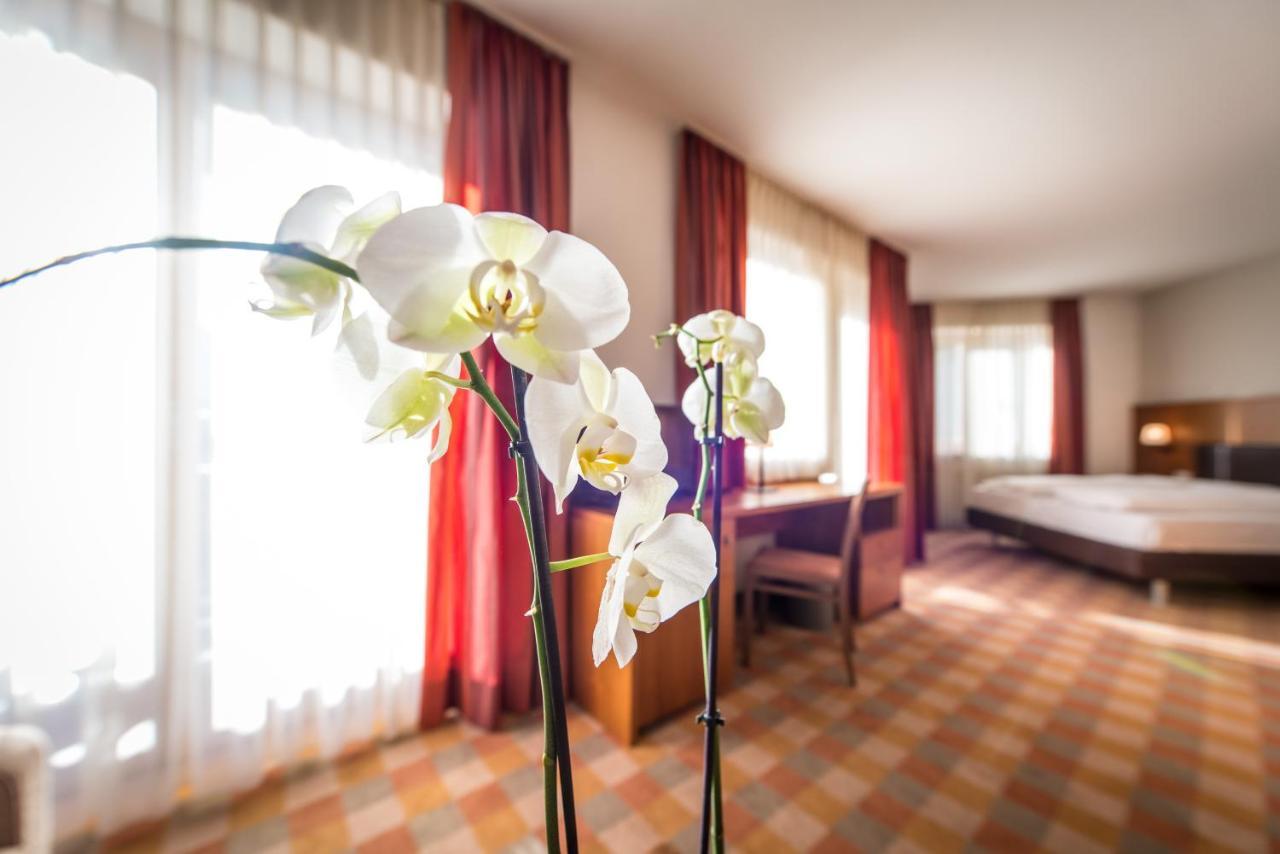 Hotel Tubris Campo Tures Bagian luar foto