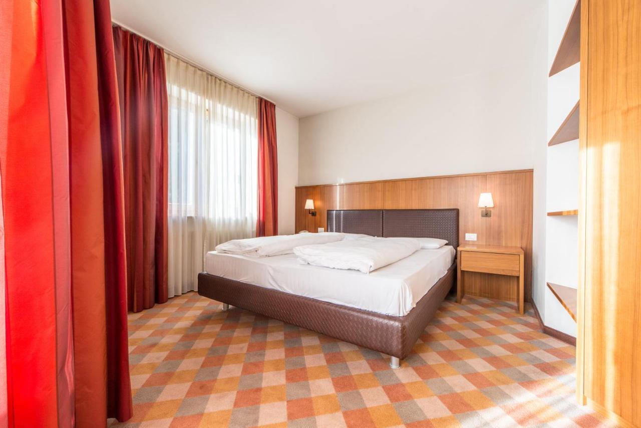 Hotel Tubris Campo Tures Bagian luar foto