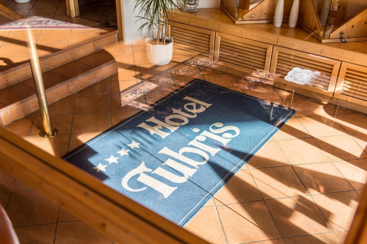 Hotel Tubris Campo Tures Bagian luar foto