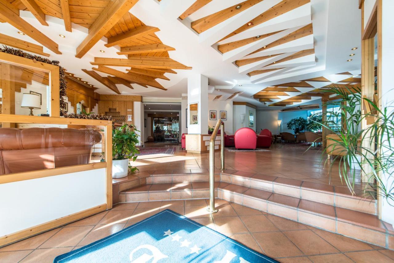 Hotel Tubris Campo Tures Bagian luar foto