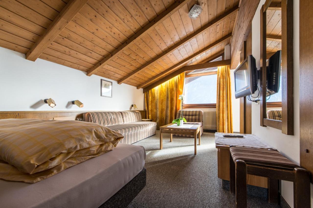 Hotel Tubris Campo Tures Bagian luar foto