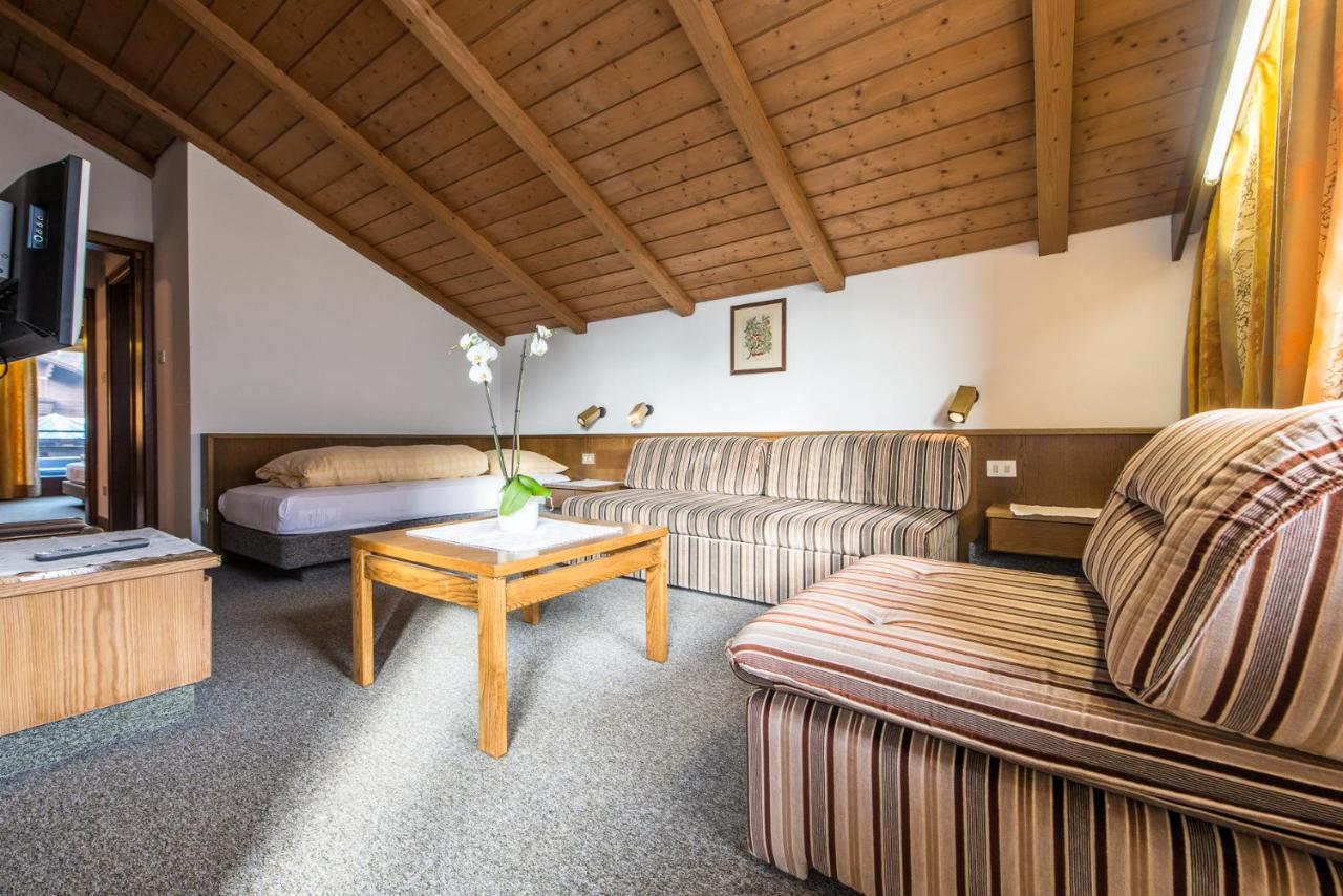 Hotel Tubris Campo Tures Bagian luar foto