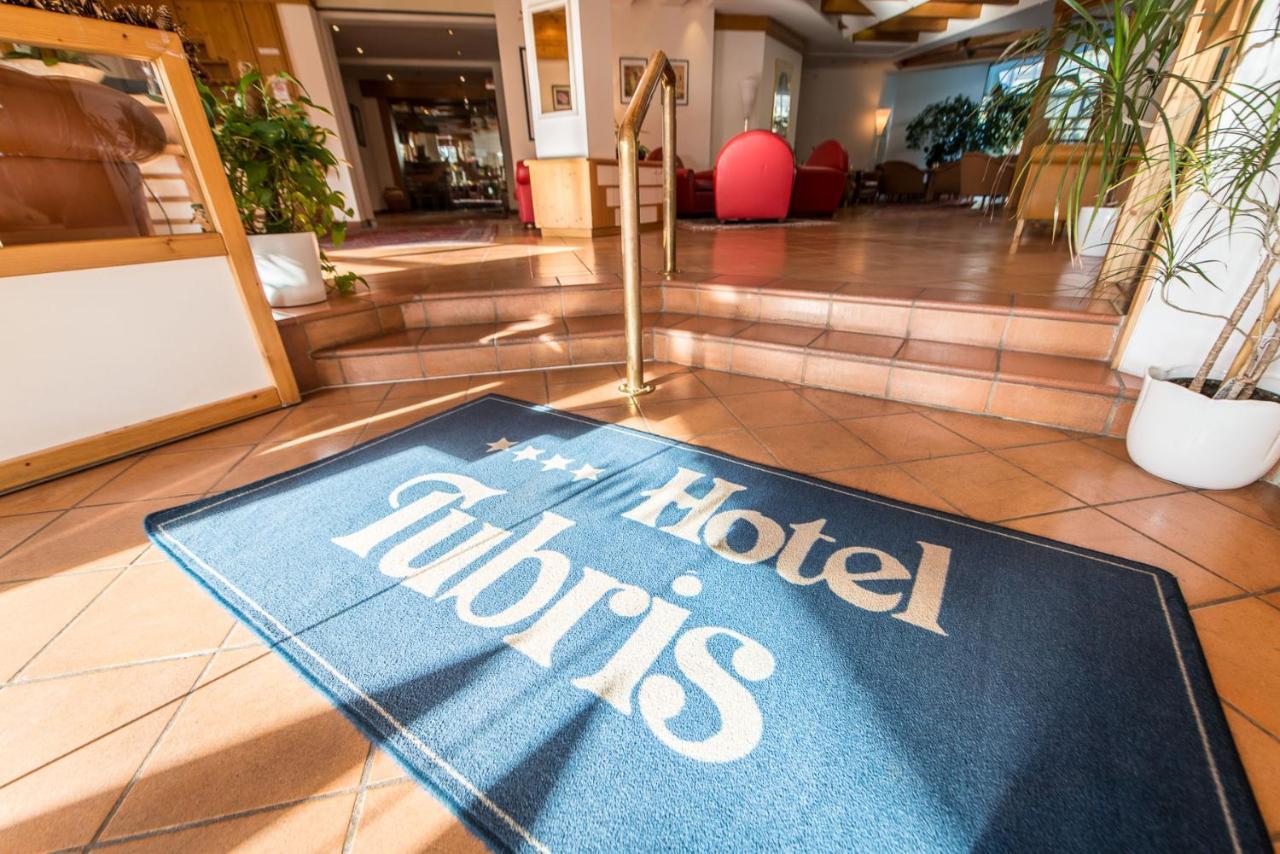 Hotel Tubris Campo Tures Bagian luar foto