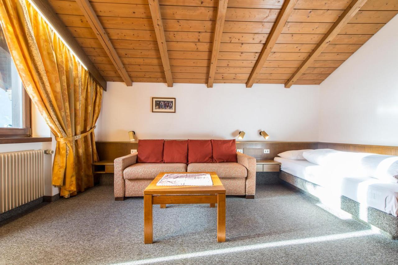 Hotel Tubris Campo Tures Bagian luar foto