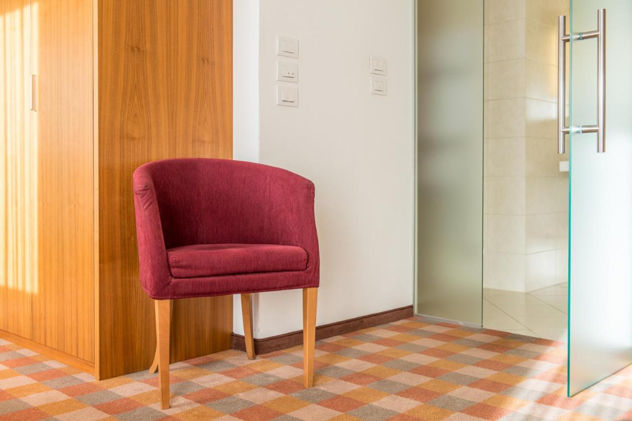 Hotel Tubris Campo Tures Bagian luar foto