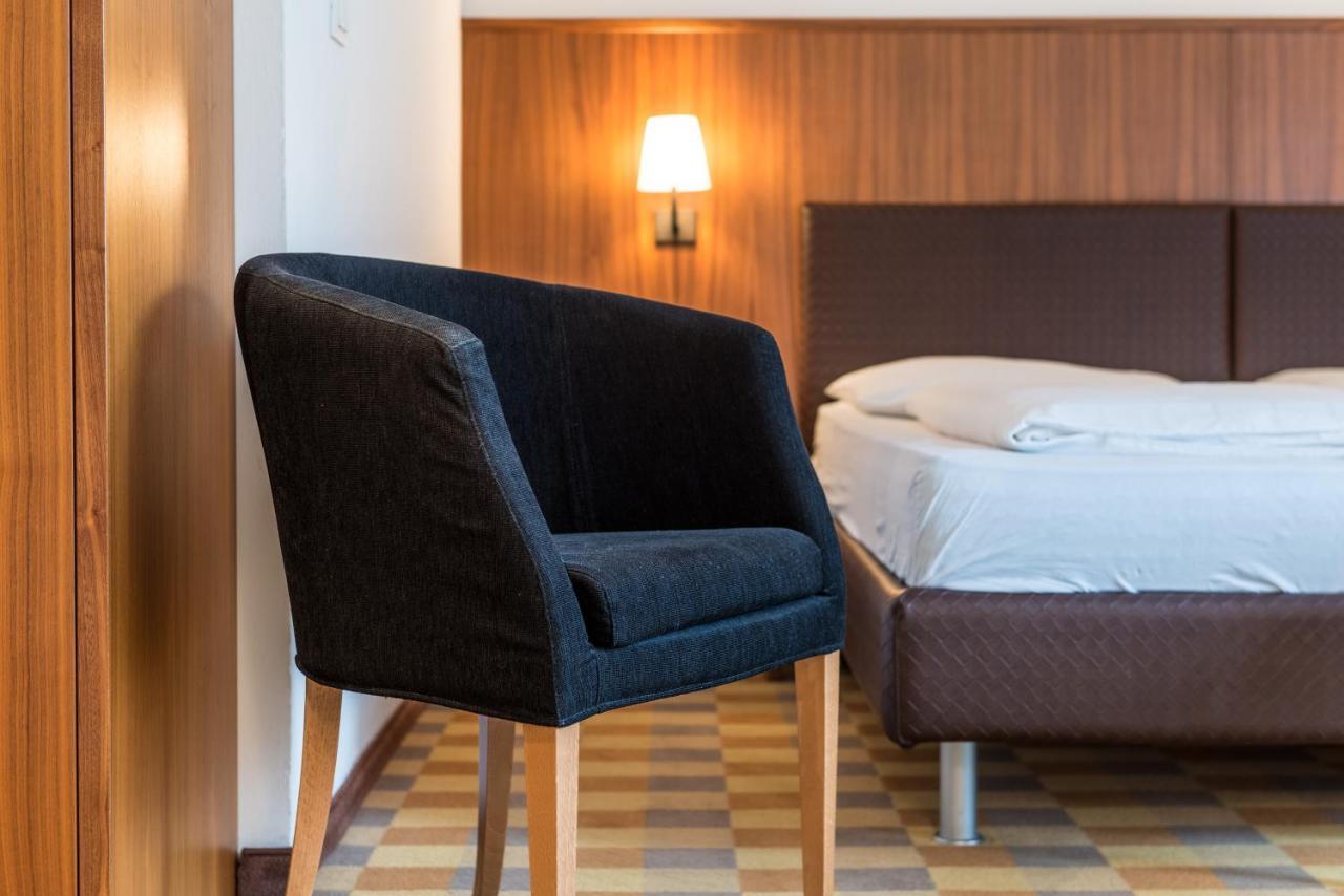 Hotel Tubris Campo Tures Bagian luar foto